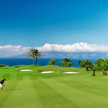 Excellent Castle Harbour *