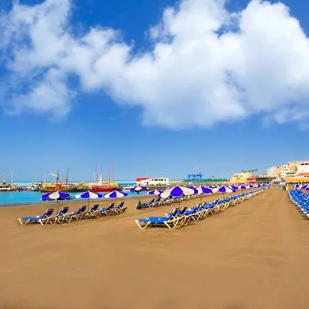 Excellent Castle Harbour Apartman